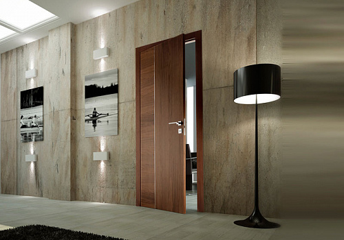 Межкомнатная шпонированная дверь с алюминиевой вставкой Design Ghizzi Benatti sky-canaletto brown